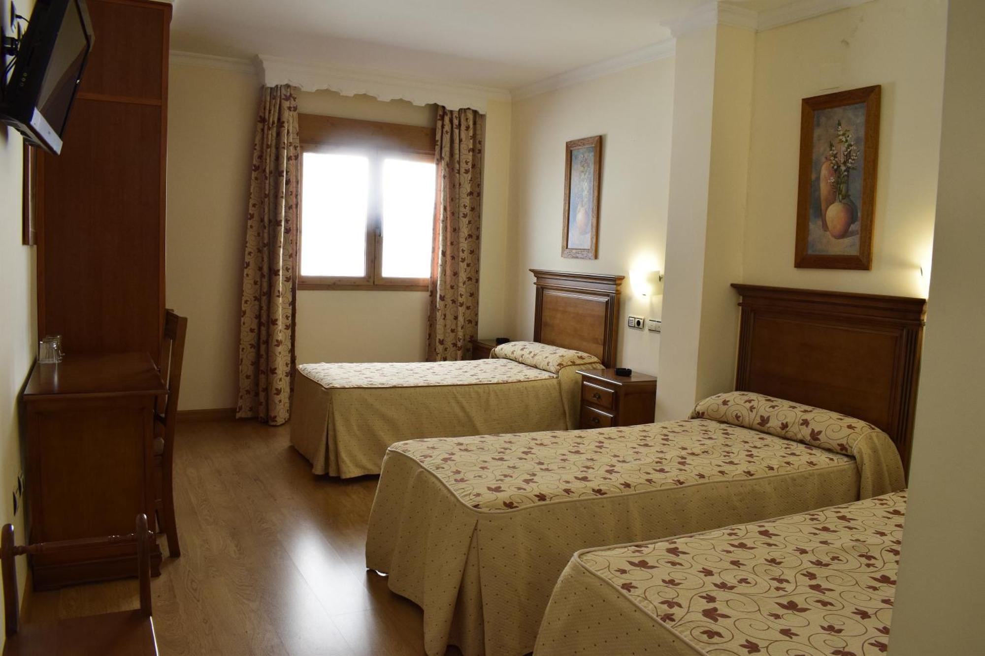 La Higuera Hotel Guejar Sierra Exterior photo